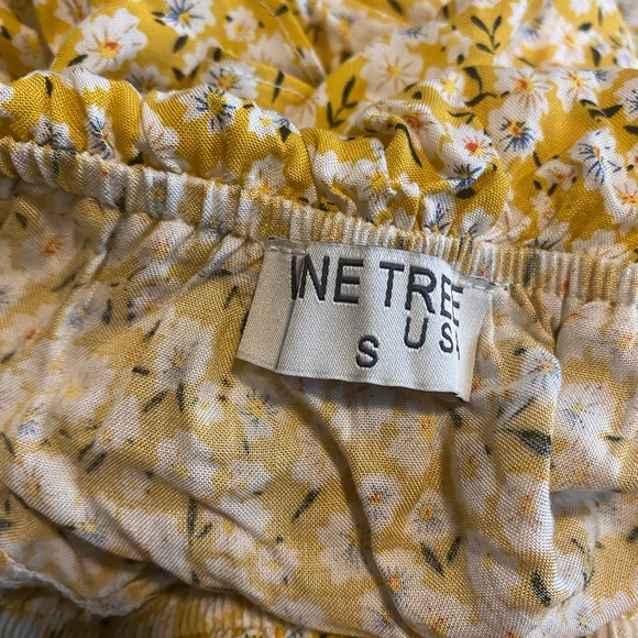 Womens or juniors yellow maxi dress - Picture 12 of 12